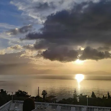 Appartement Eleni's & 1 Achílleion