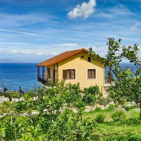 Eleni's & 1 Appartement