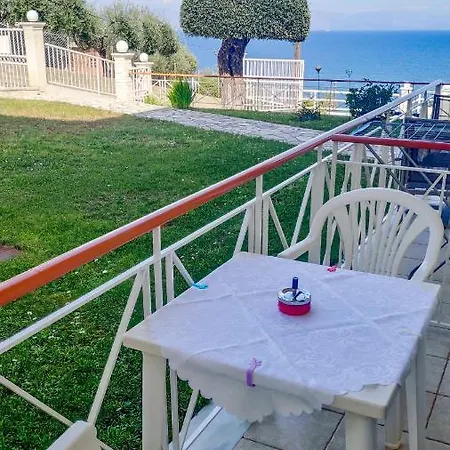 Appartement Eleni's & 1 Achílleion